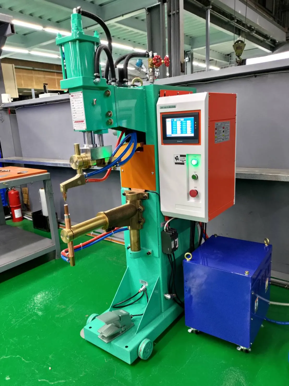 變頻式直流點焊機KEE-18000