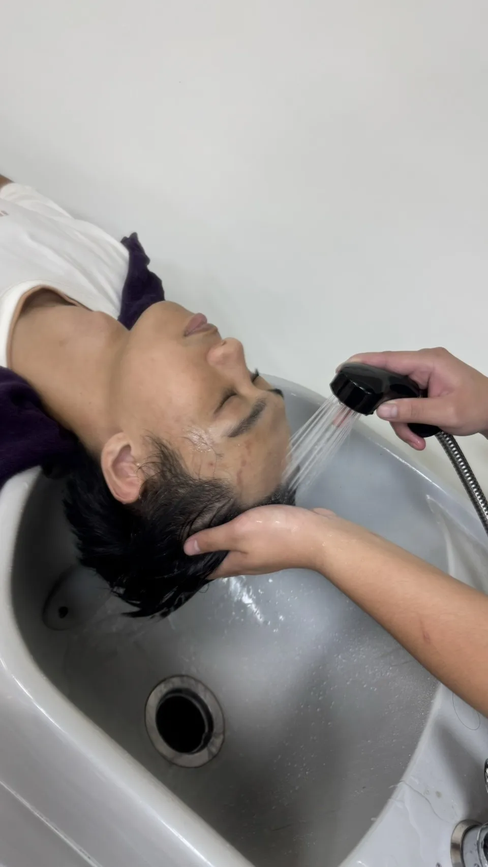 男士剪髮需要洗護理嗎？/理髮廳,台中理髮廳