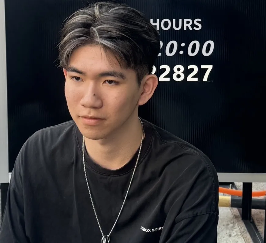 看更多 ↘︎ 染髮