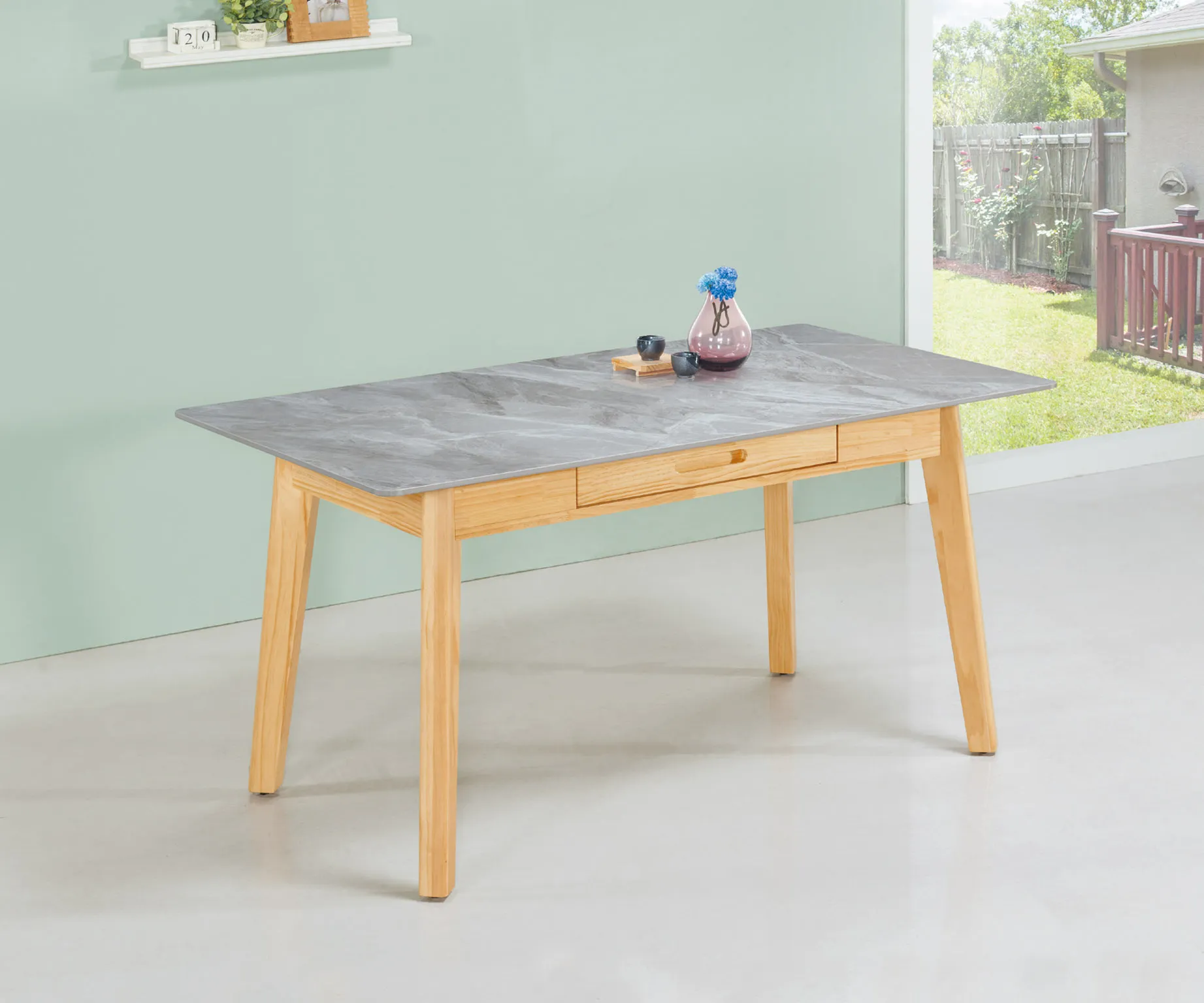 原木色松木岩板餐桌