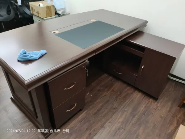 萬華中華路劉先生-辦公桌 ｜桌子 鶯歌推薦｜鶯歌區家具工廠｜萬華家具推薦