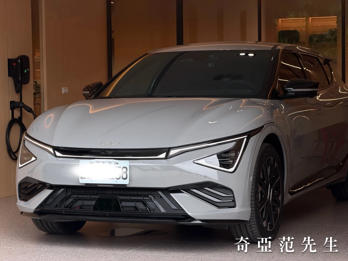 EV6：純電智慧跨界跑旅