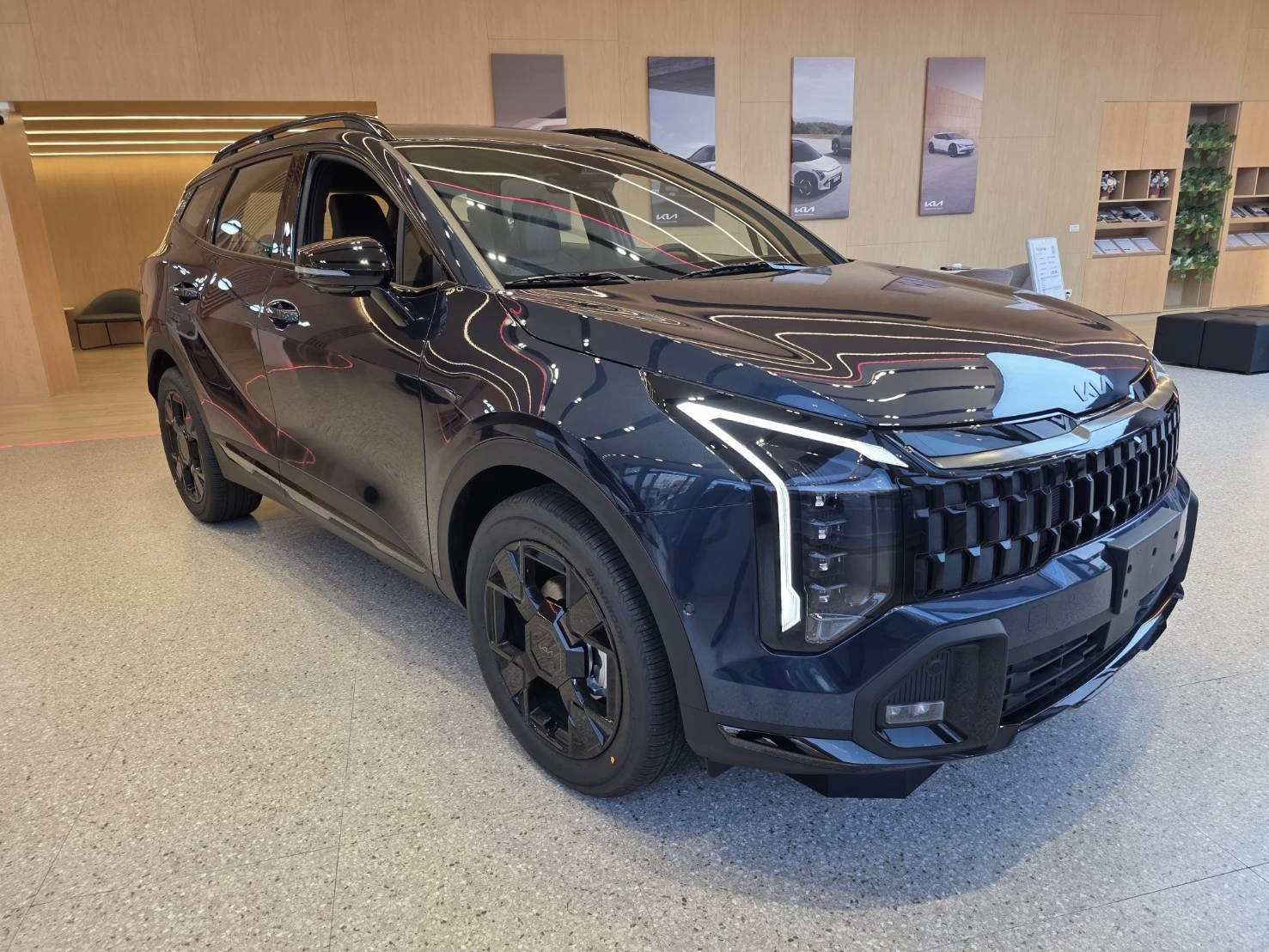 Sportage：中型休旅車 (SUV)
