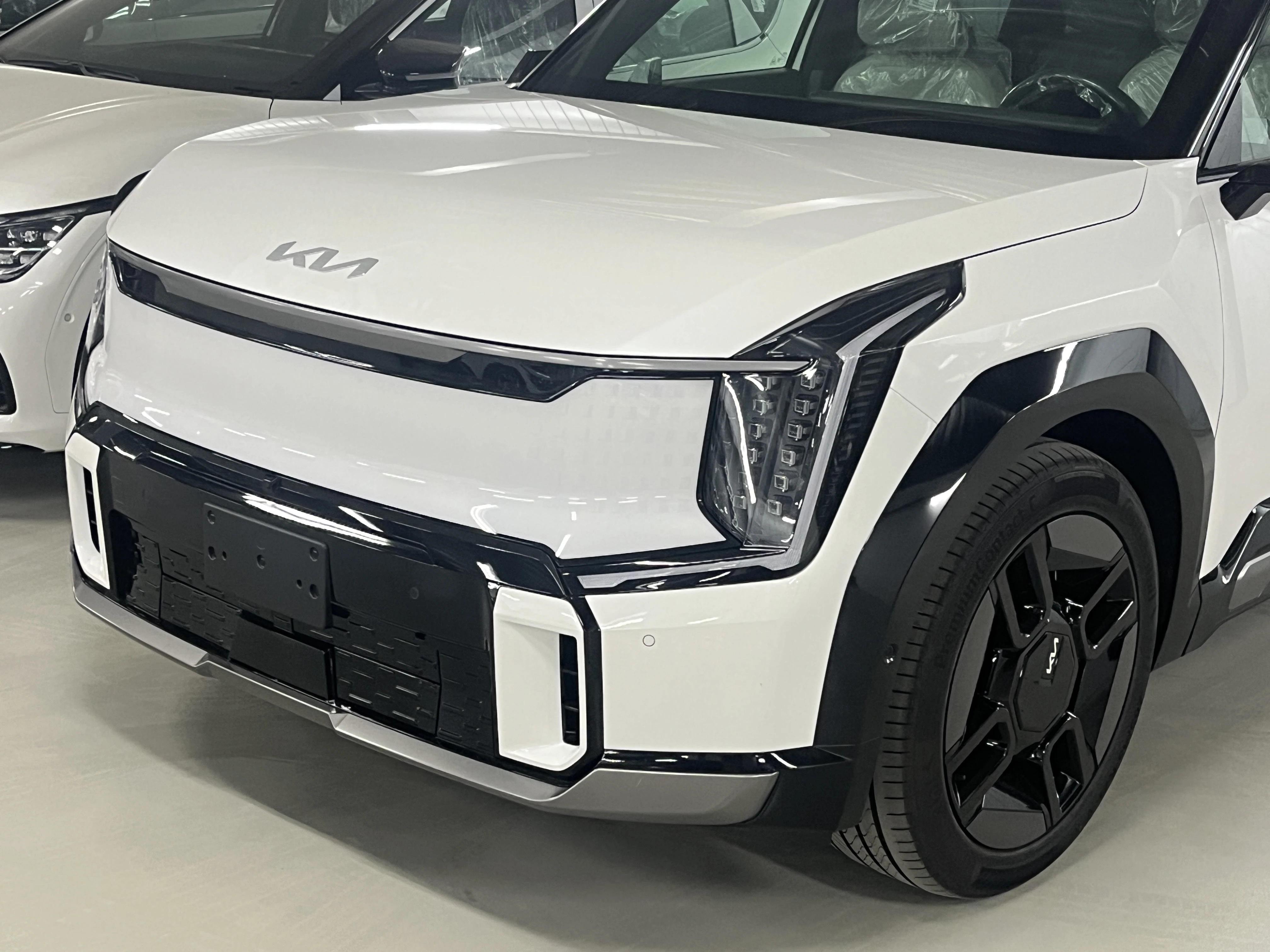 EV9：旗艦純電LSUV (六/七人座) 