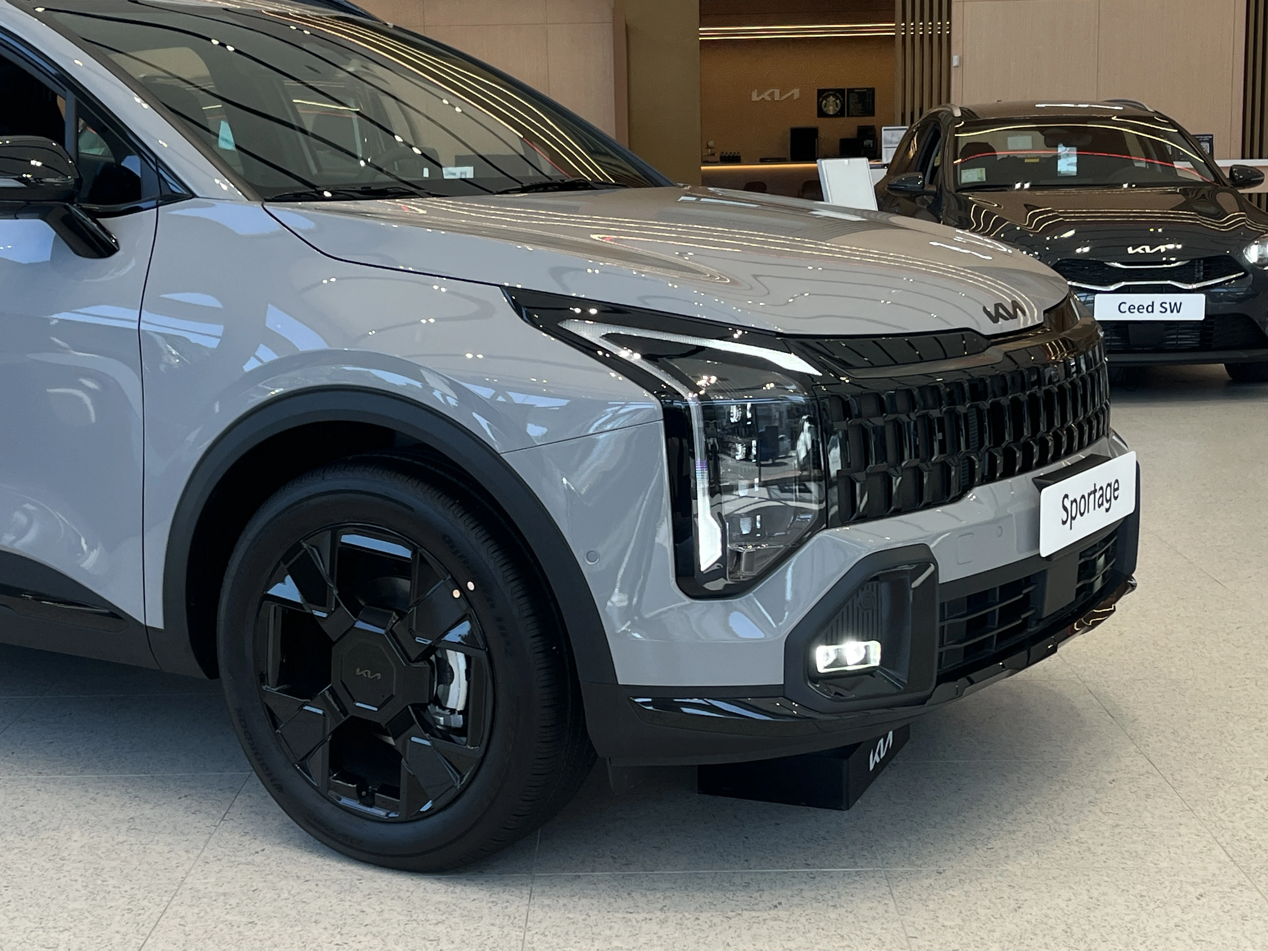 Sportage：中型休旅車 (SUV)