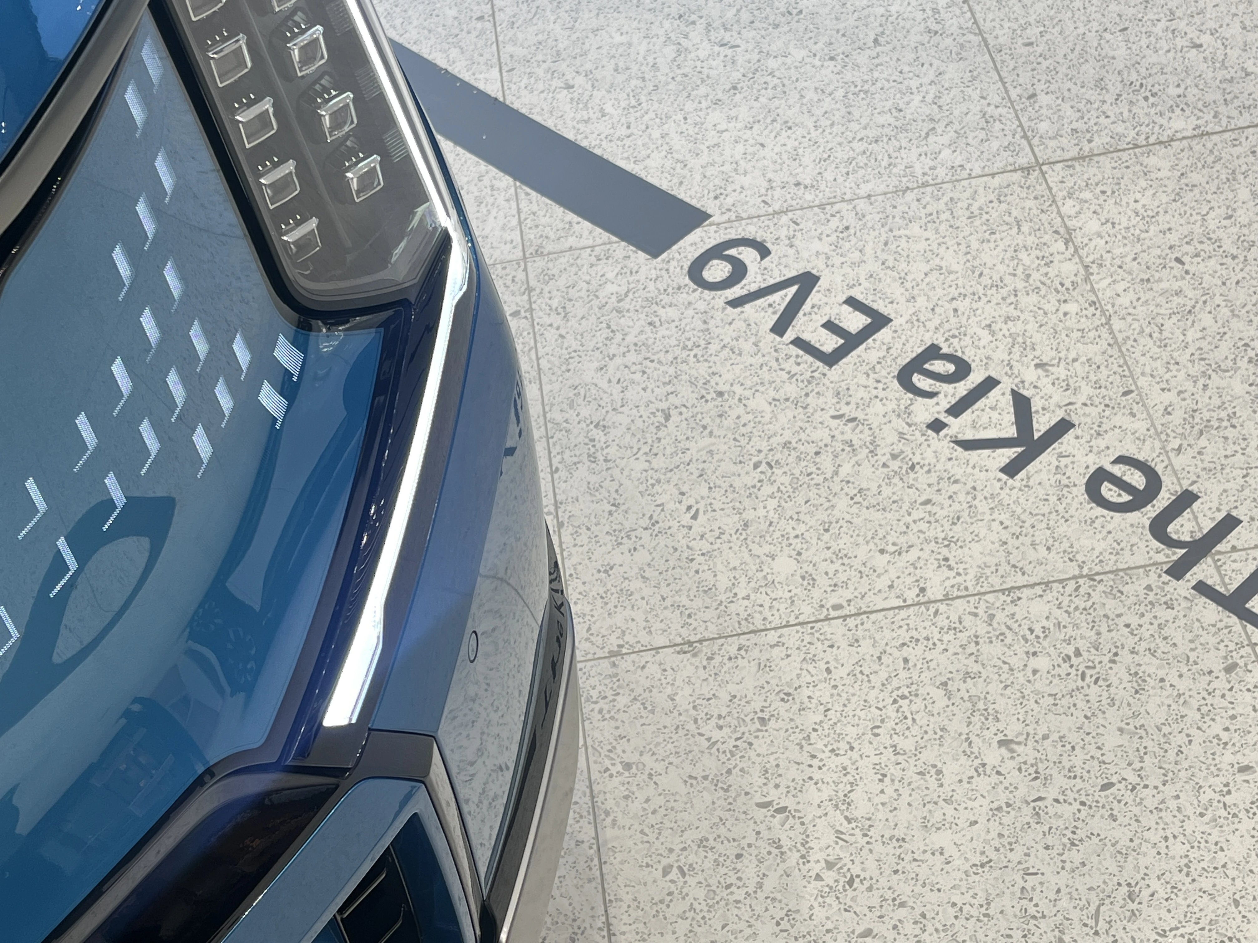 EV9：旗艦純電LSUV (六/七人座) 