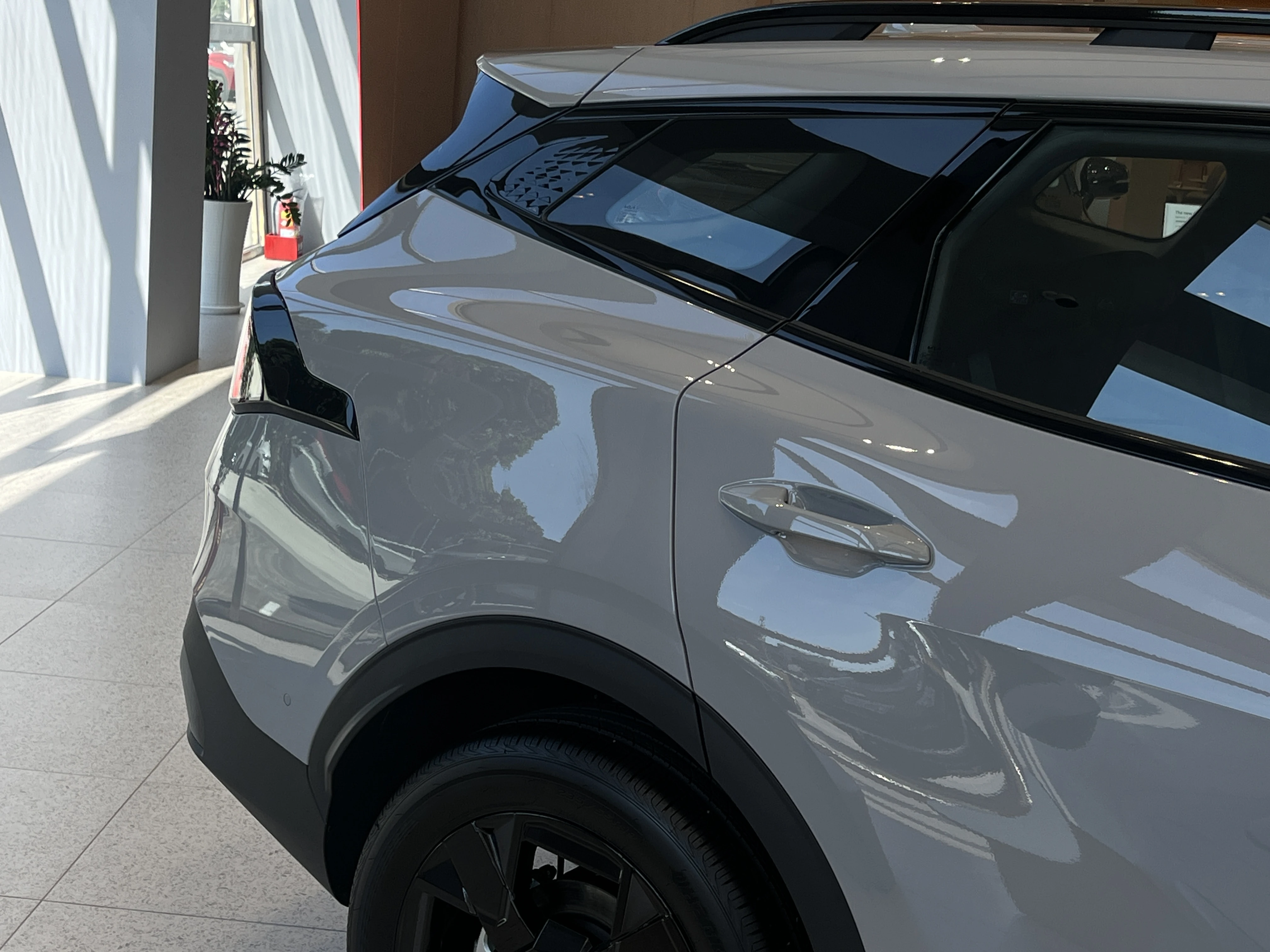 Sportage：中型休旅車 (SUV)