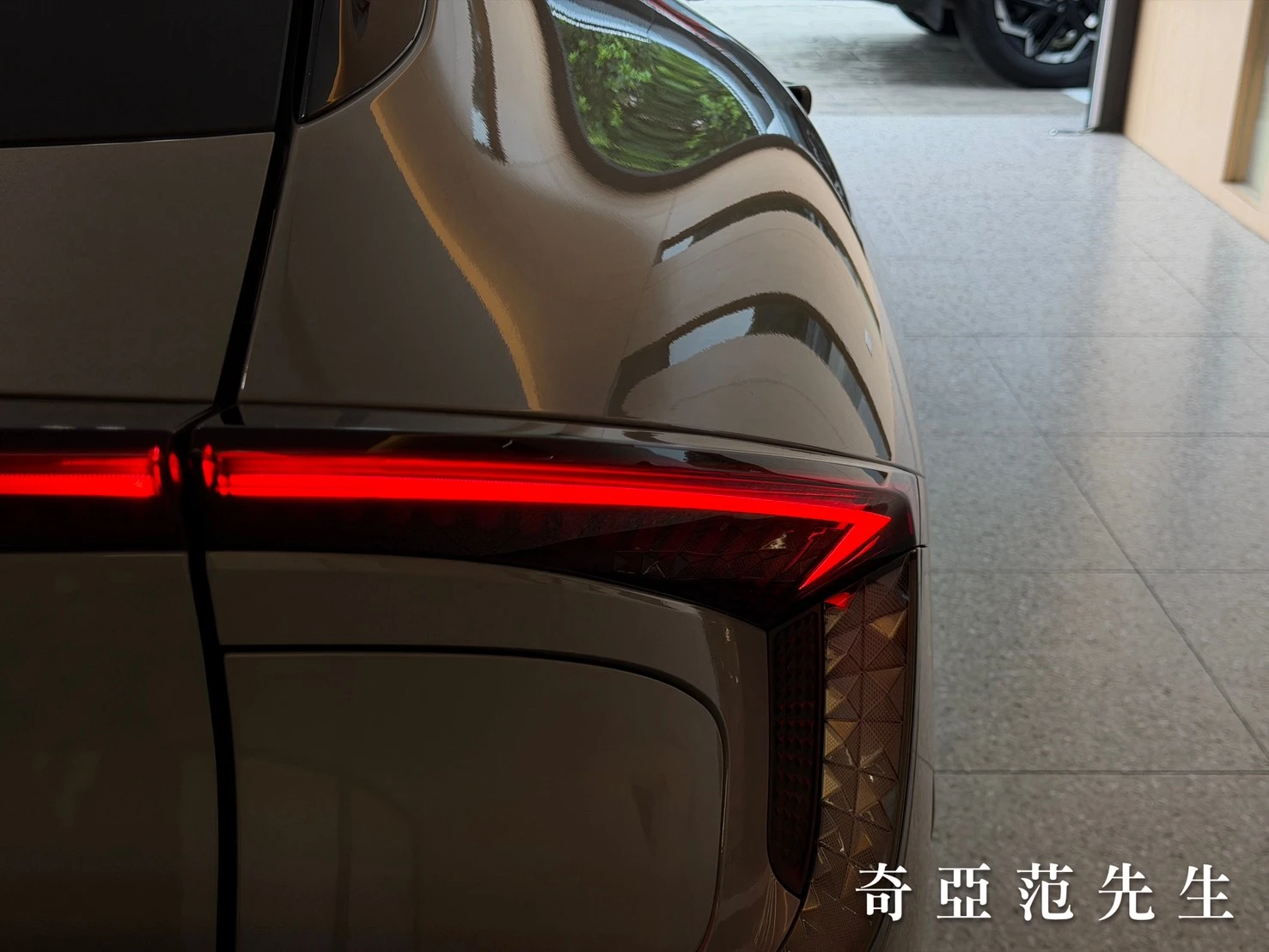 EV6：純電智慧跨界跑旅