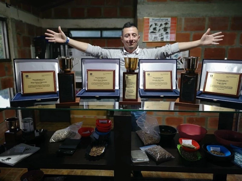 2025台北線上咖啡【一生喝過艷夏花荔·此生無憾】蝦皮銷售冠軍 哥倫比亞 天堂莊園 雙重厭氧【豔夏花荔】|KJ·咖啡場所