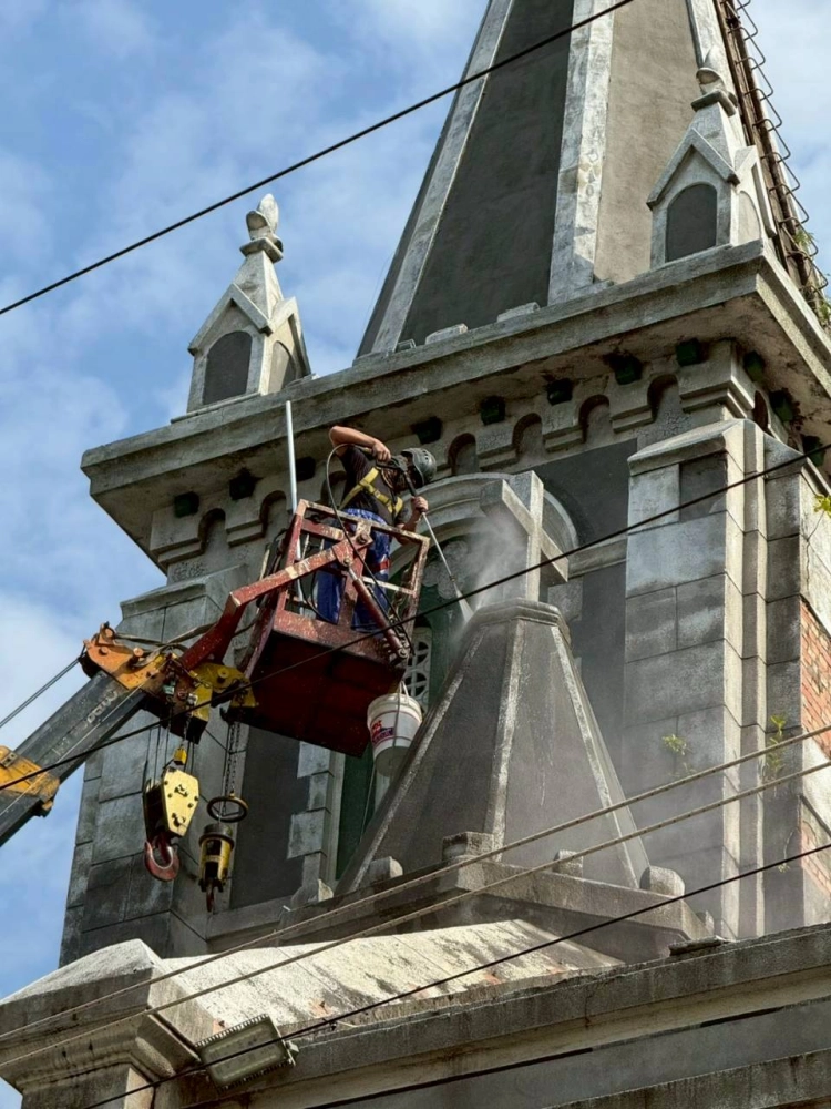 高空外牆清洗工程