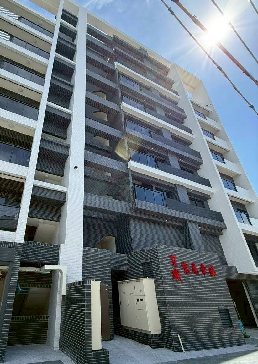 屏東縣里港鄉 皇城寓見幸福