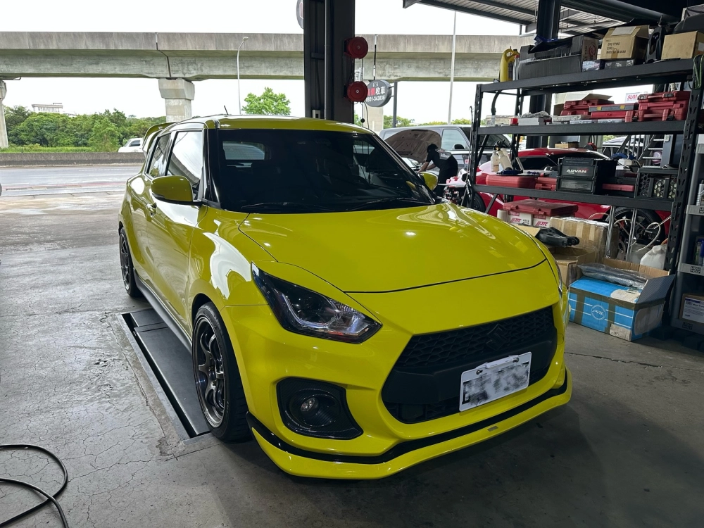 Suzuki Swift Sport ZC33S (K14D / MT)/Forge Motorsport Induction Kit/CAE Ultra Shifter