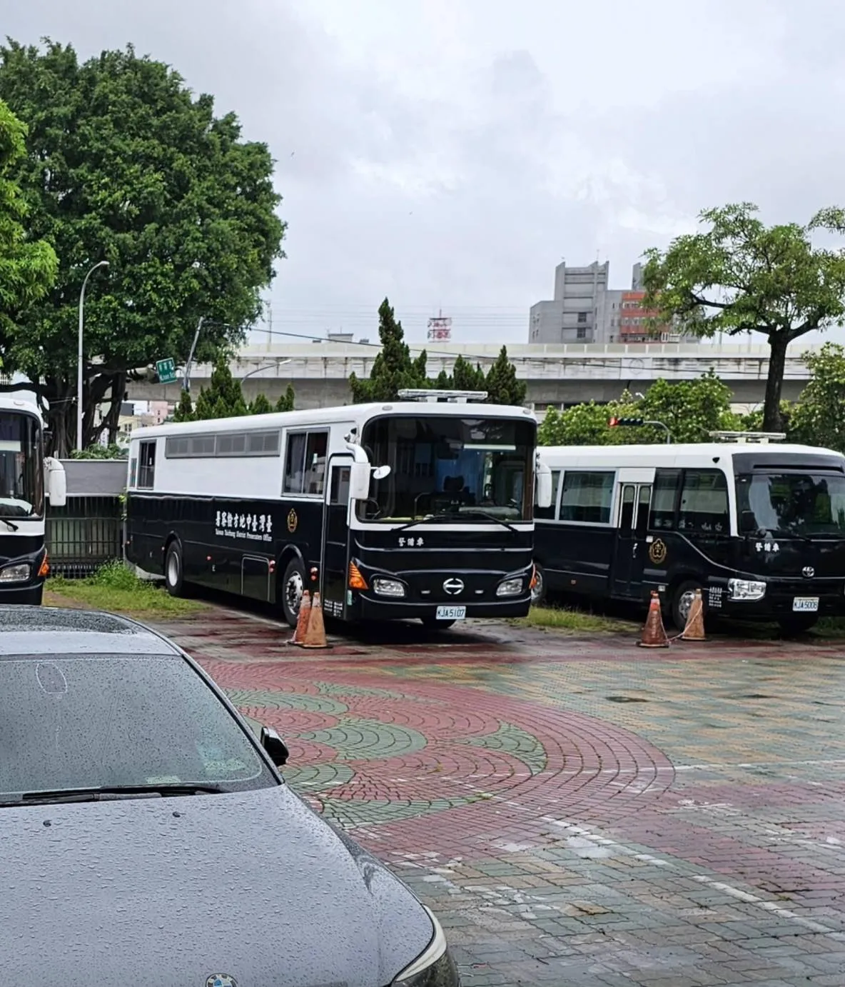 【臨時陪偵】家人一通電話，律師立刻趕至現場陪同-臺中地檢