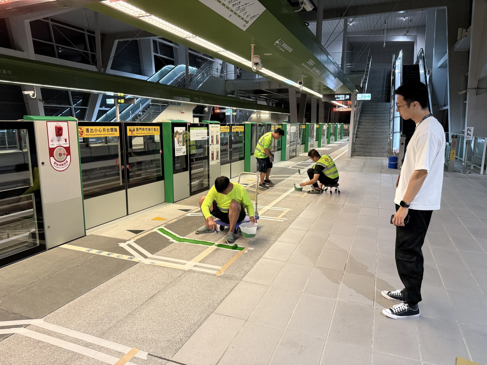 冷塑型彩色止滑塗料施工