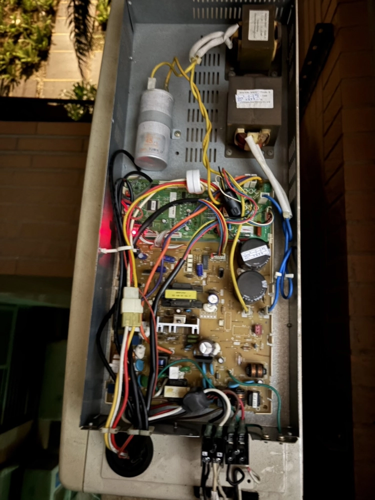 機型型號：RAC25NL