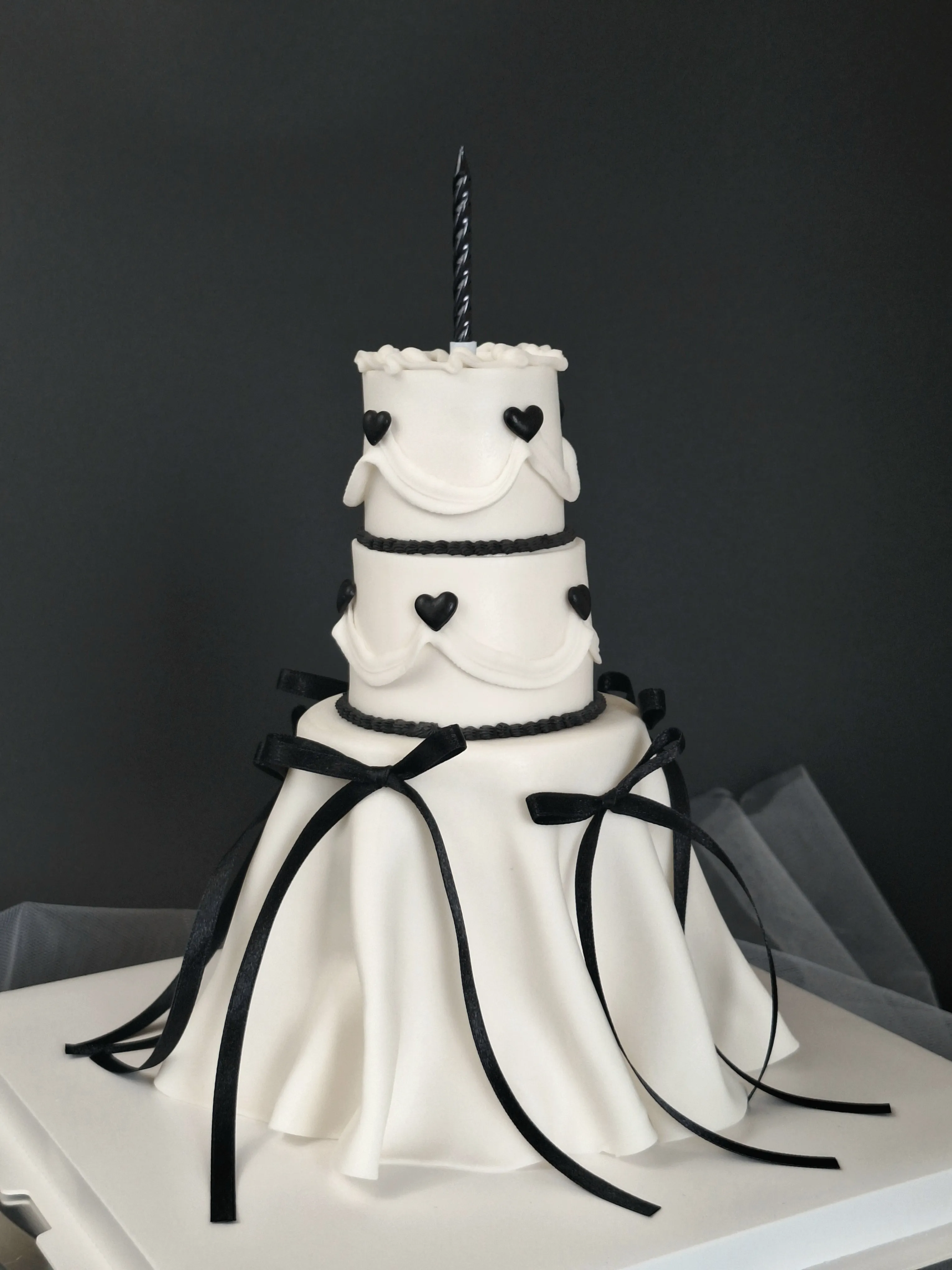 客製 浪漫黑白典雅造型蛋糕