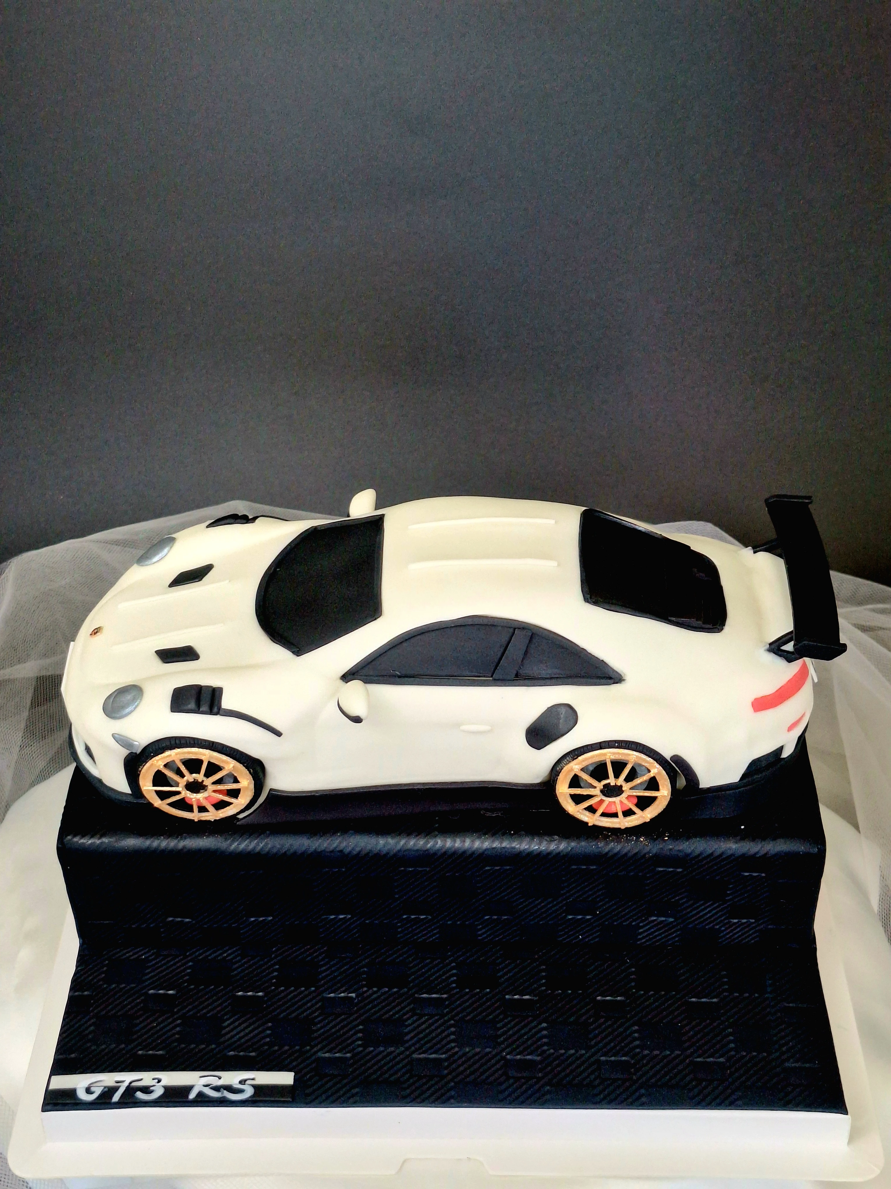 客製 Porsche 911 GT3 RS 跑車蛋糕