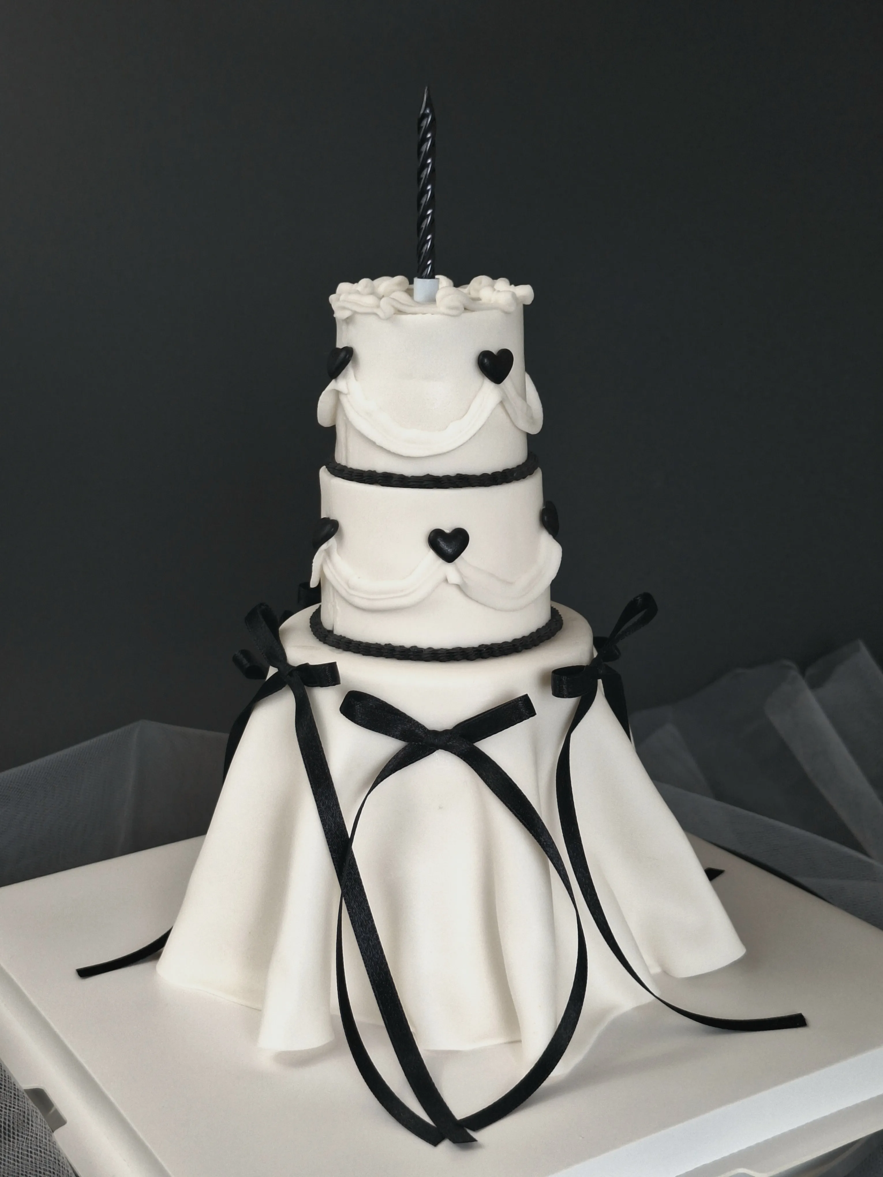 客製 浪漫黑白典雅造型蛋糕