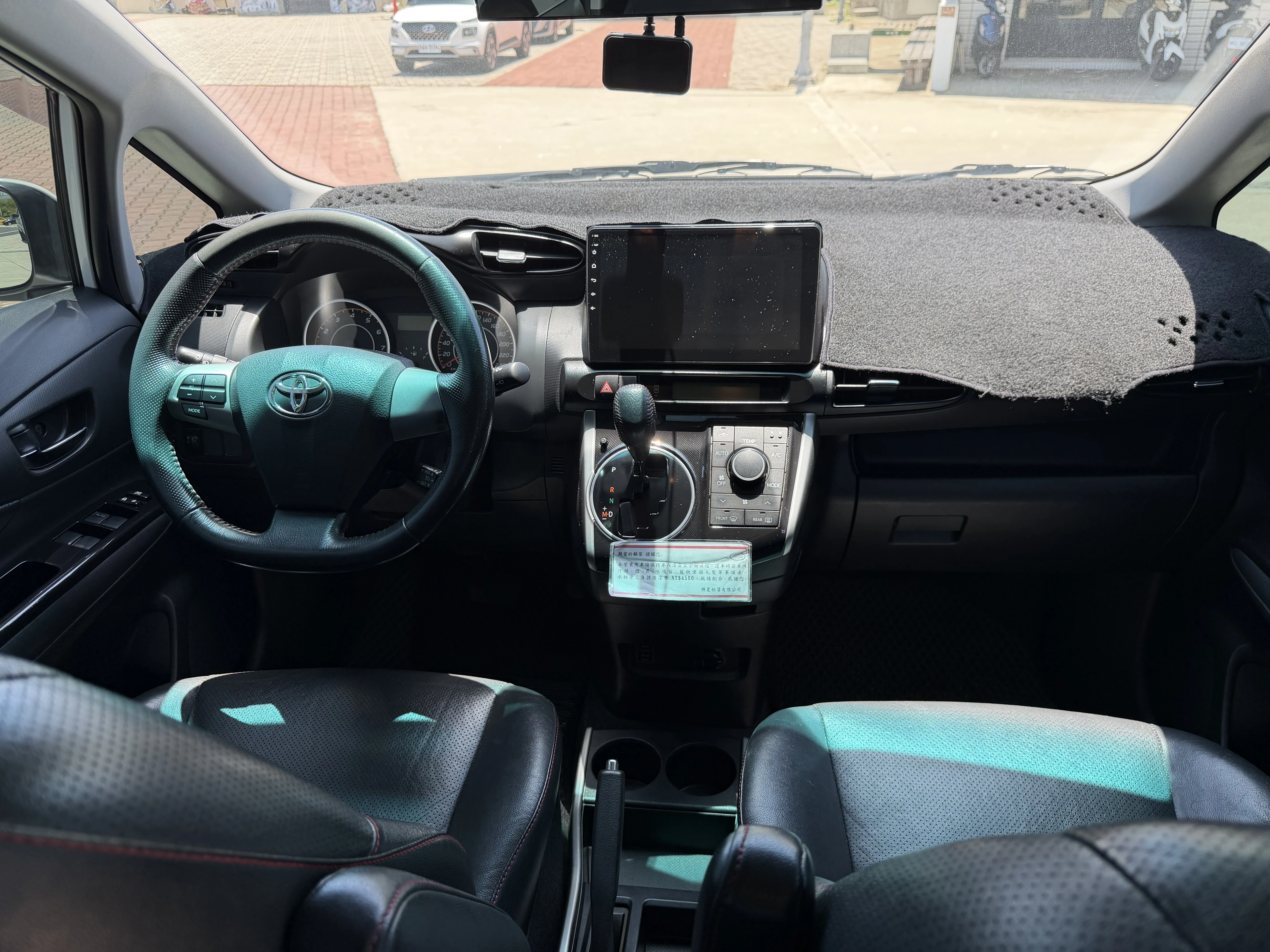 TOYOTA　Wish 2.0 (7座)