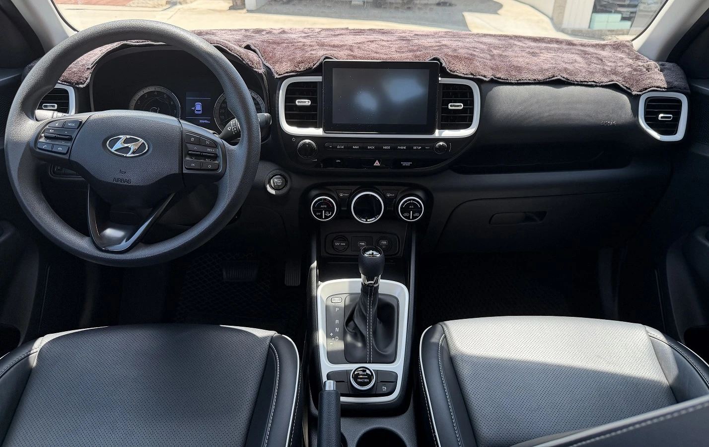 Hyundai  VENUE  1.6  (5座休旅)