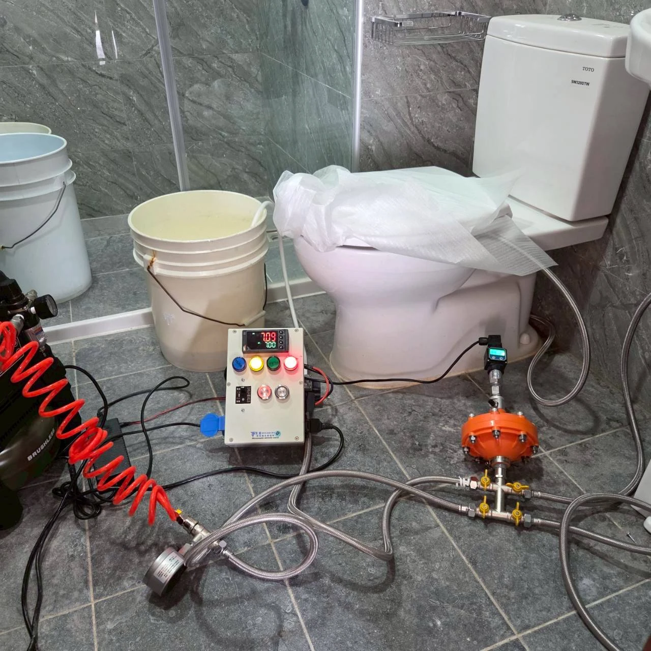 浴室排水變慢又有異味，排水管疏通該注意哪些情況？