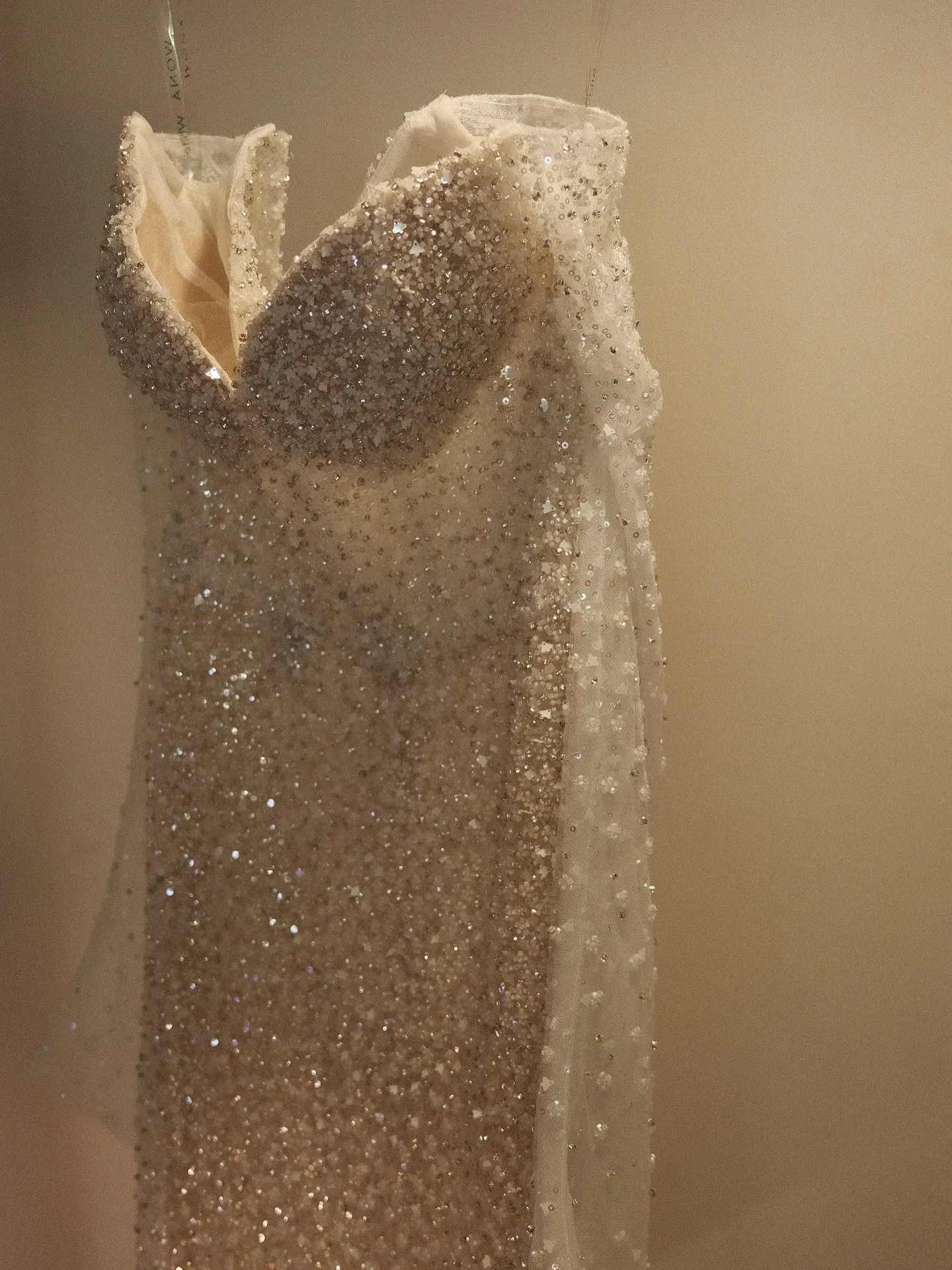 穿上它，不只是成為新娘【台中婚紗出租】【台中禮服租借】