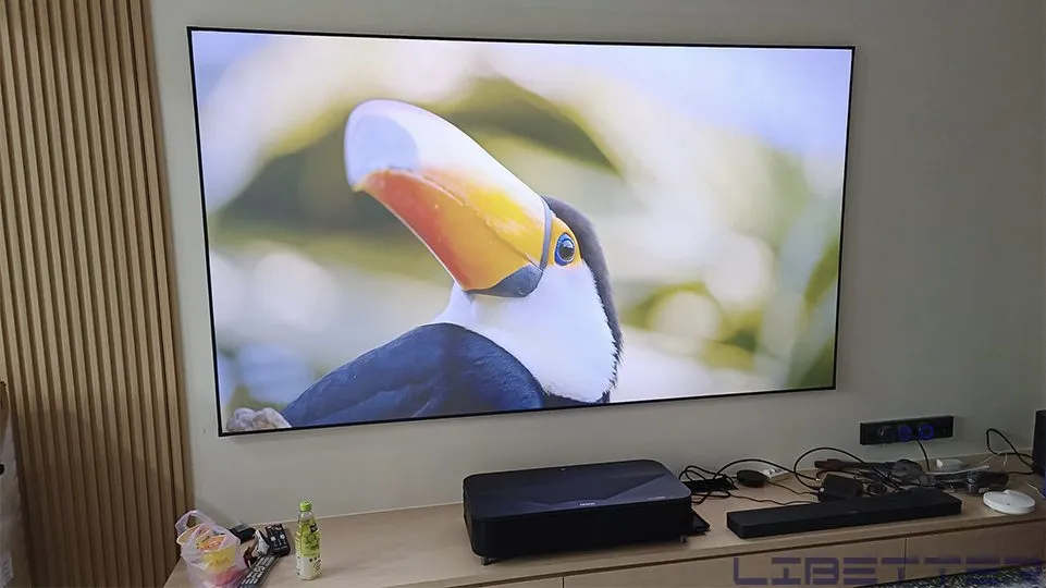 今日施工：Epson EH-LS800B & 100吋黑柵抗光幕