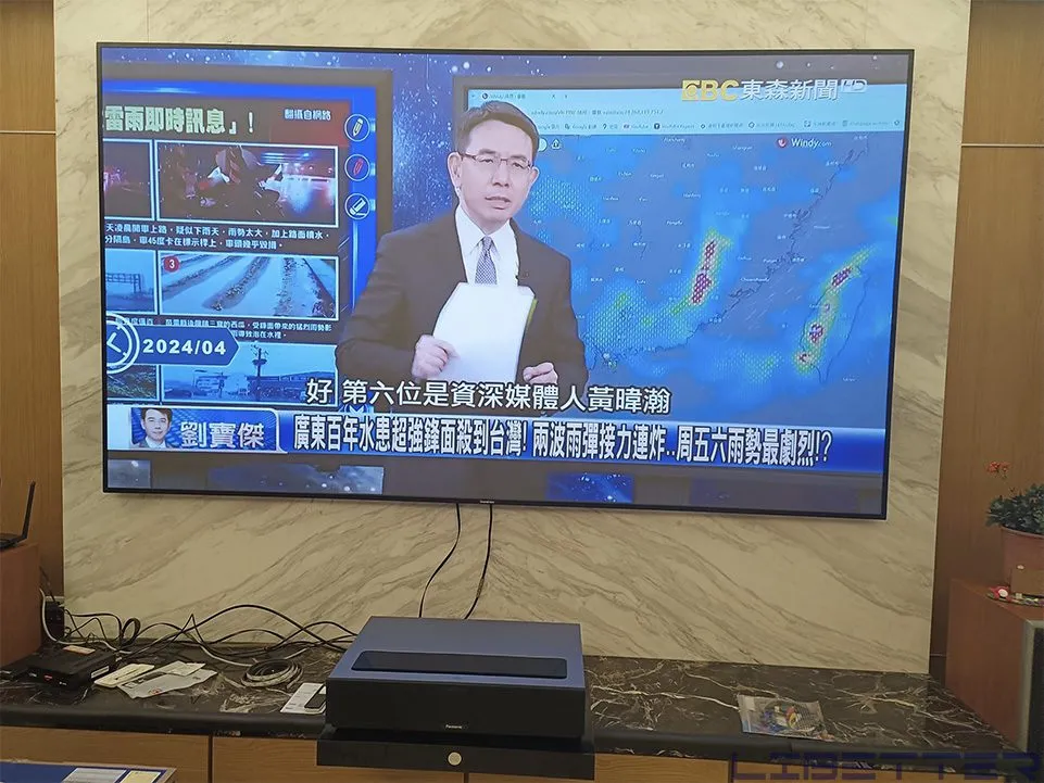 今日案例：峰米T1 4K雷射 搭配100吋黑柵抗光幕 整體效果客戶滿意