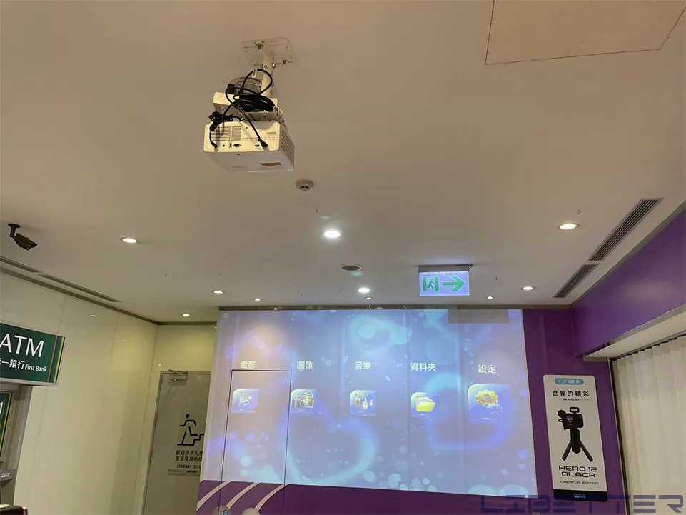 投影設備租賃：我司有提供投影器材出借服務唷！活動短期、展場規劃等都歡迎洽詢~
