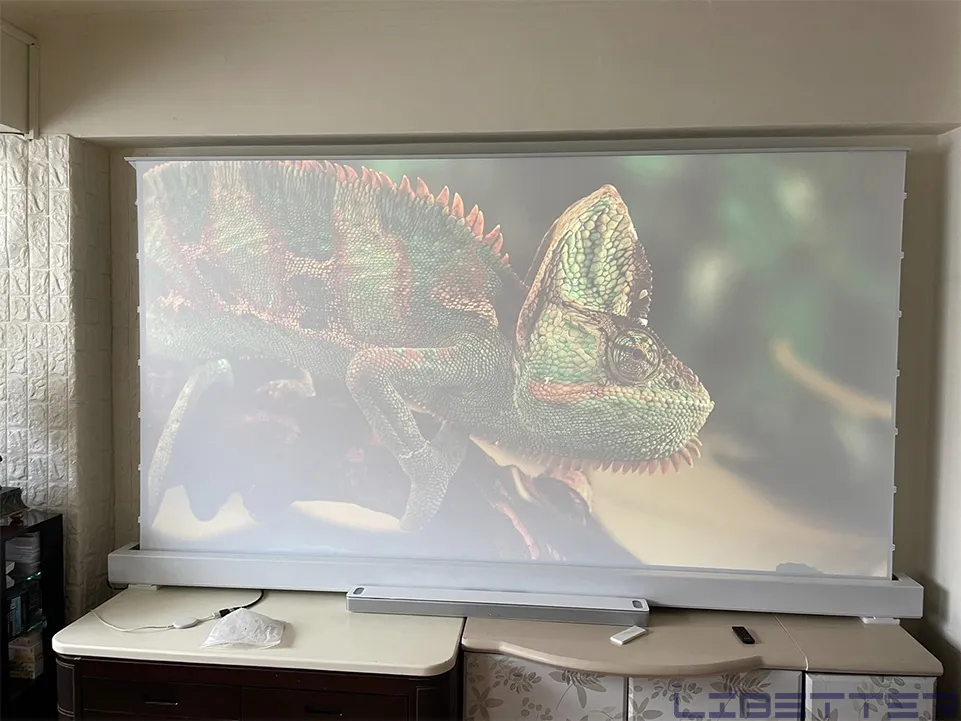 布幕案例：移機搬家 配合定制「全白」 地升電動張力幕！布幕有特殊需求都可配合洽談喔