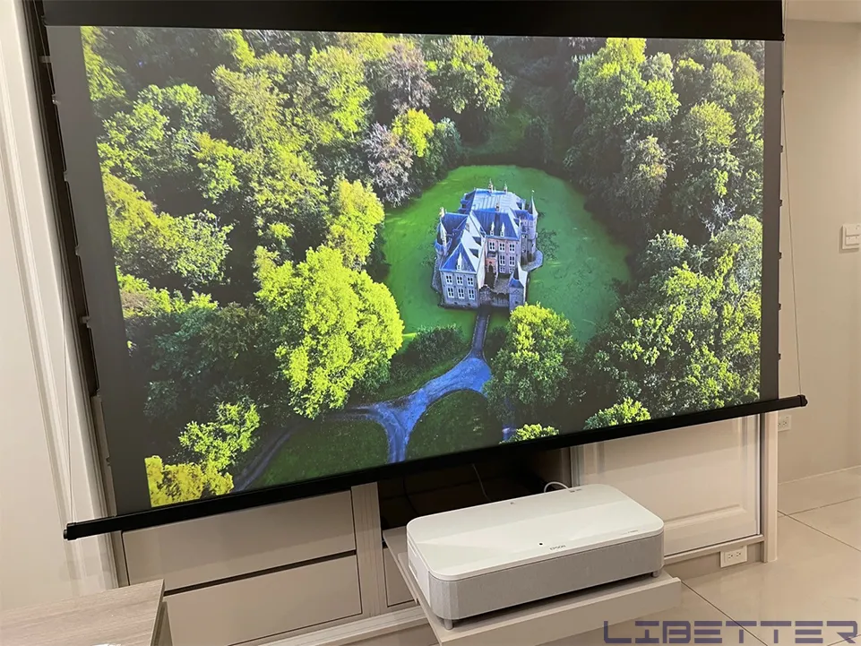 特殊案例：EH-LS800W 雷射超短焦投影機 客戶設計成兩房共用一台 可以享受又能省下荷包！