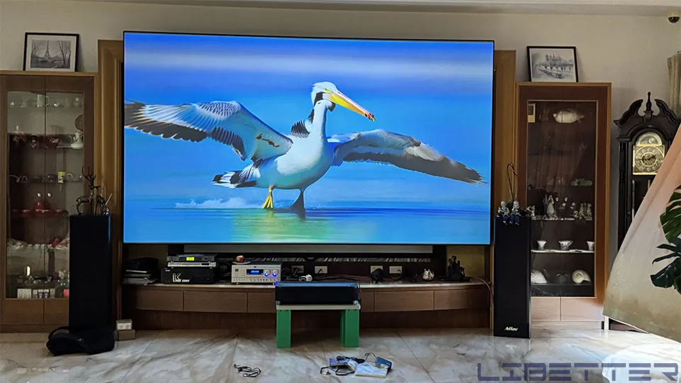 家用案例：150吋 黑柵抗光幕 & EPSON EH-LS800B  業主的滿意就是我們的動力~