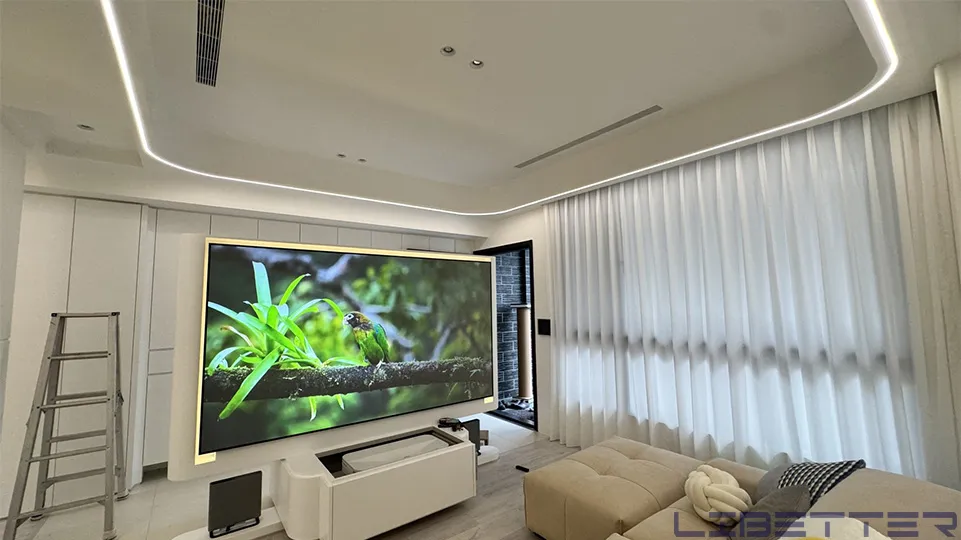 特殊案例：EPSON EH-LS800W 搭配 玻璃設計 由於客人怕小朋友去摸 所以桌子表面加裝玻璃