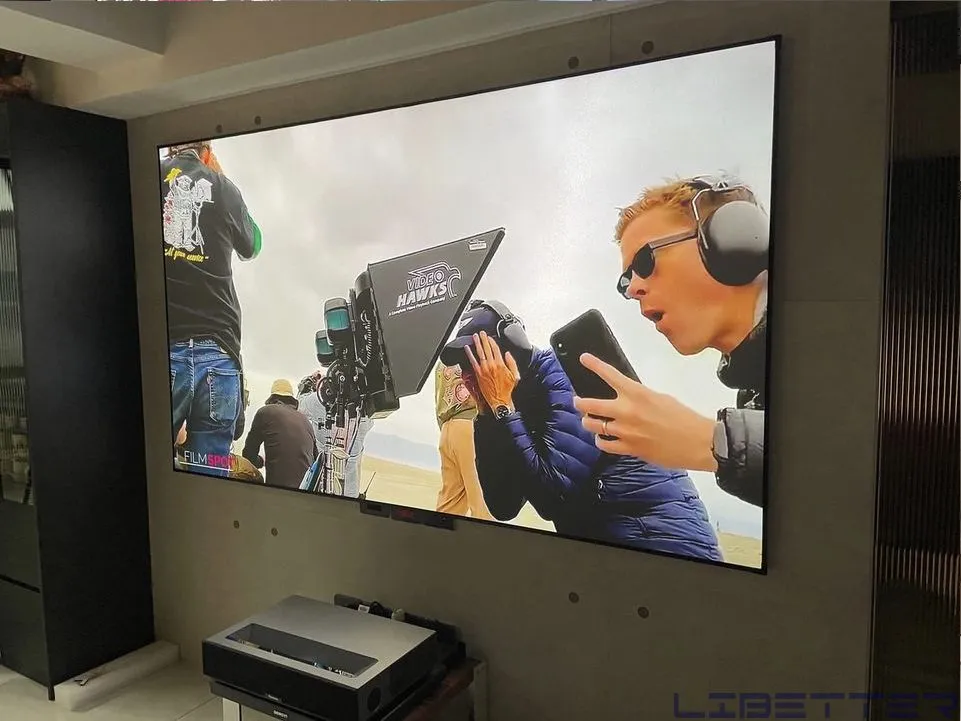 案例分享：❤♥ 峰米T1國際版 搭配 100吋HbSi系列黑柵抗光幕 ♥❤