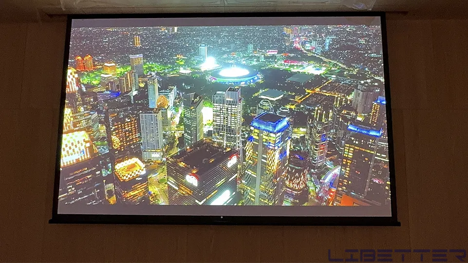 影音案例：EPSON EB-L530U 5200流明+類比混音機、主動式喇叭、18吋主動式重低音 成品只能說非常滿意！