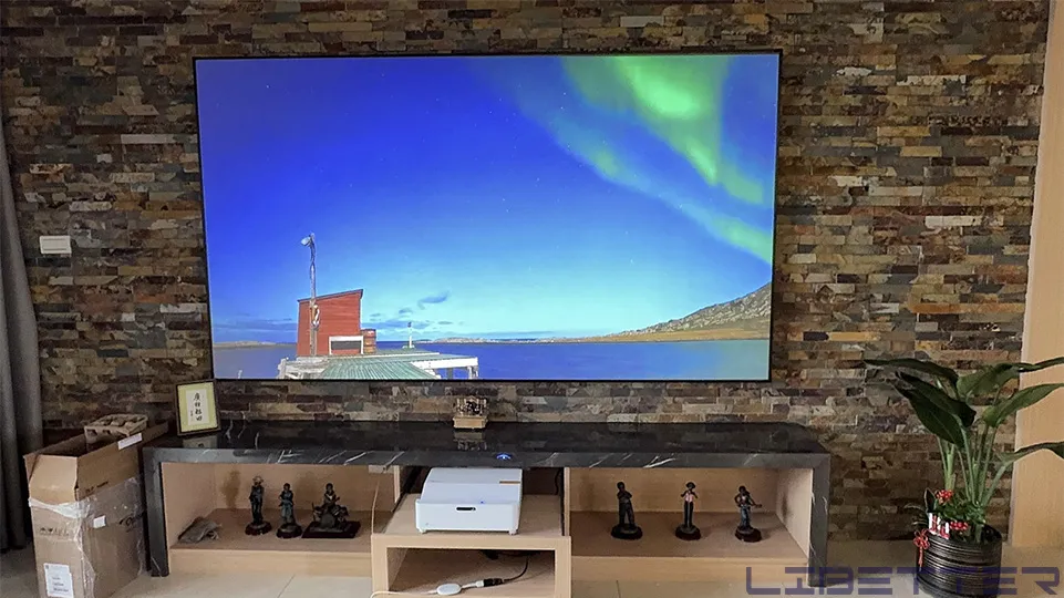 家用案例：OPTOMA WAVE 120U 超短焦雷射 & 100吋 菲涅爾抗光幕 效果客人很滿意！