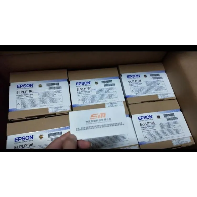 EPSON EB-720 高亮彩超短距教學解決方案 3LCD雷射投影機 亮度達3800流明 XGA 原廠3年保固