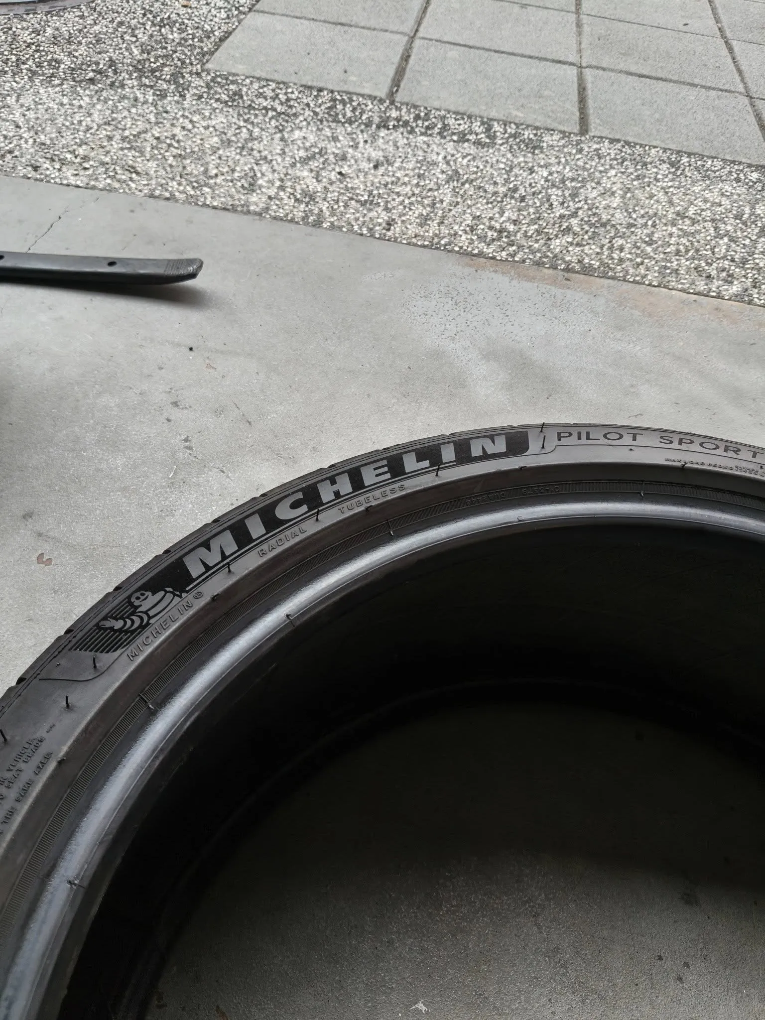 特價中古胎225/4019