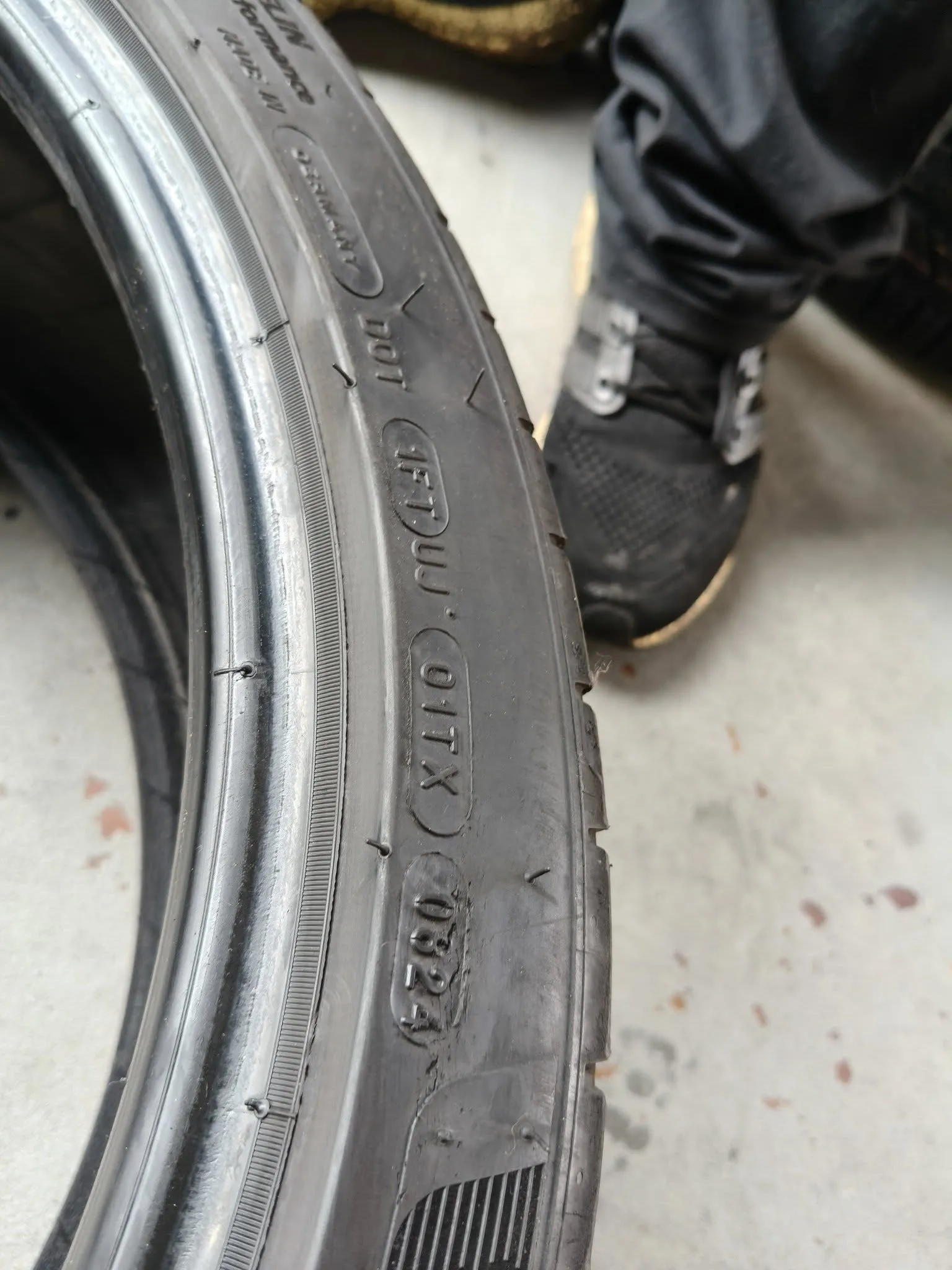 特價中古胎225/4019