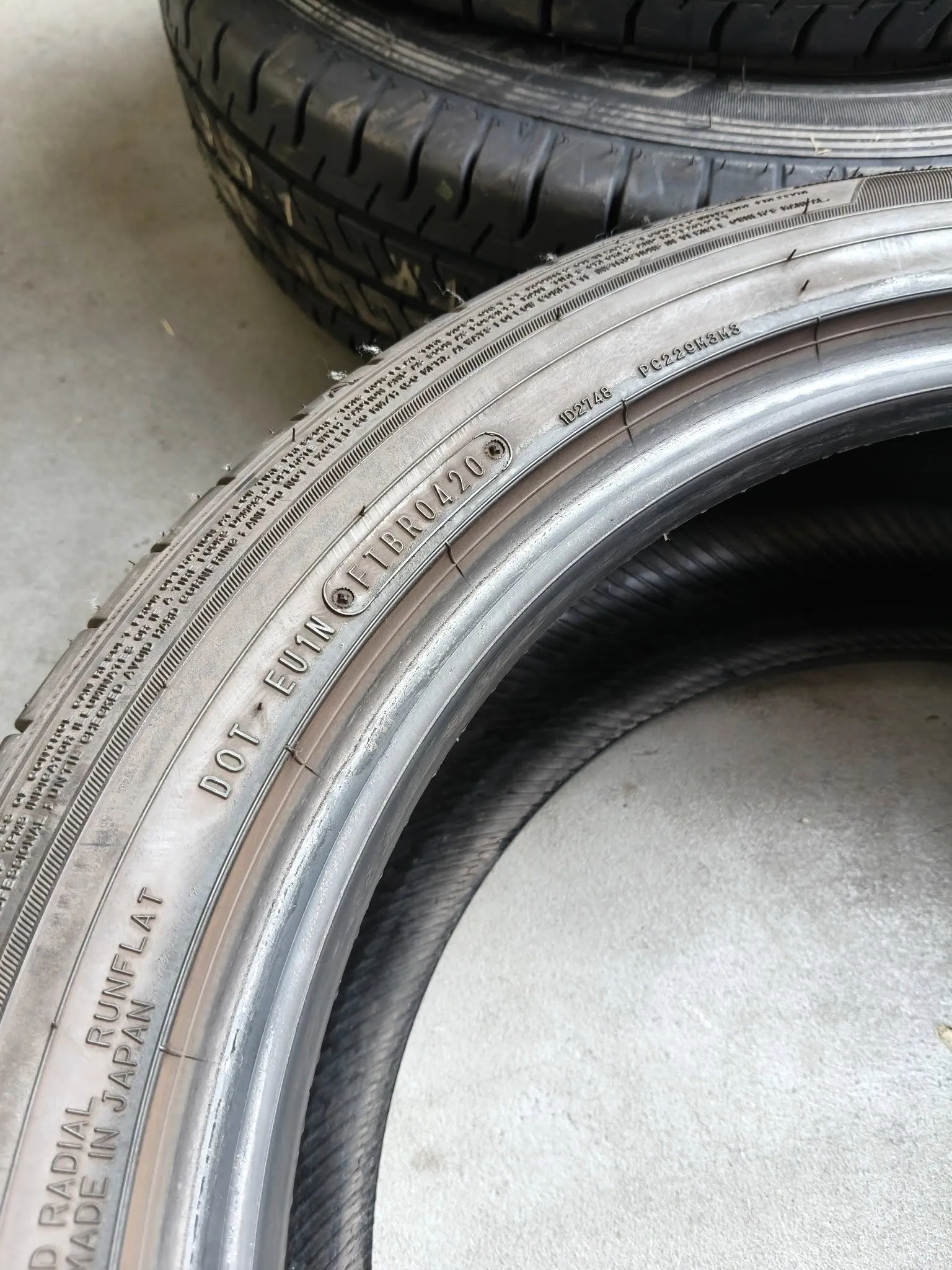 特價中古胎225/5018