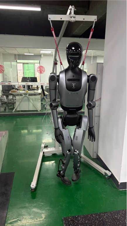 智能機器人輕量化大突破！A500 PRO 連續碳纖維 3D 列印成功取代 CNC