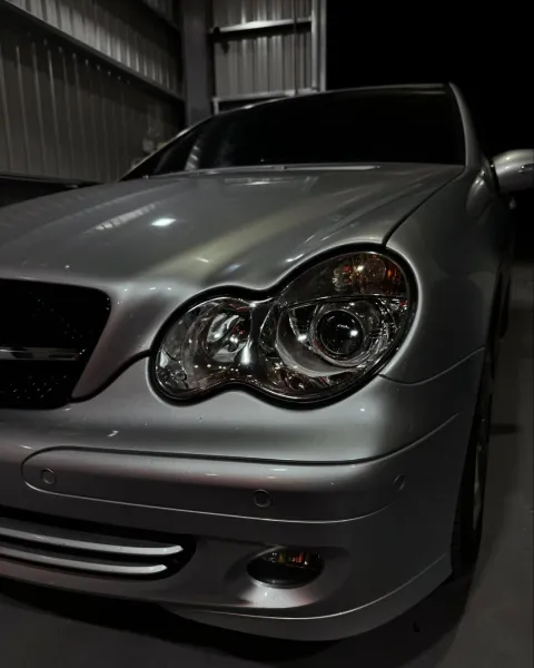 W203
