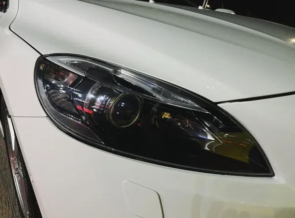 V40