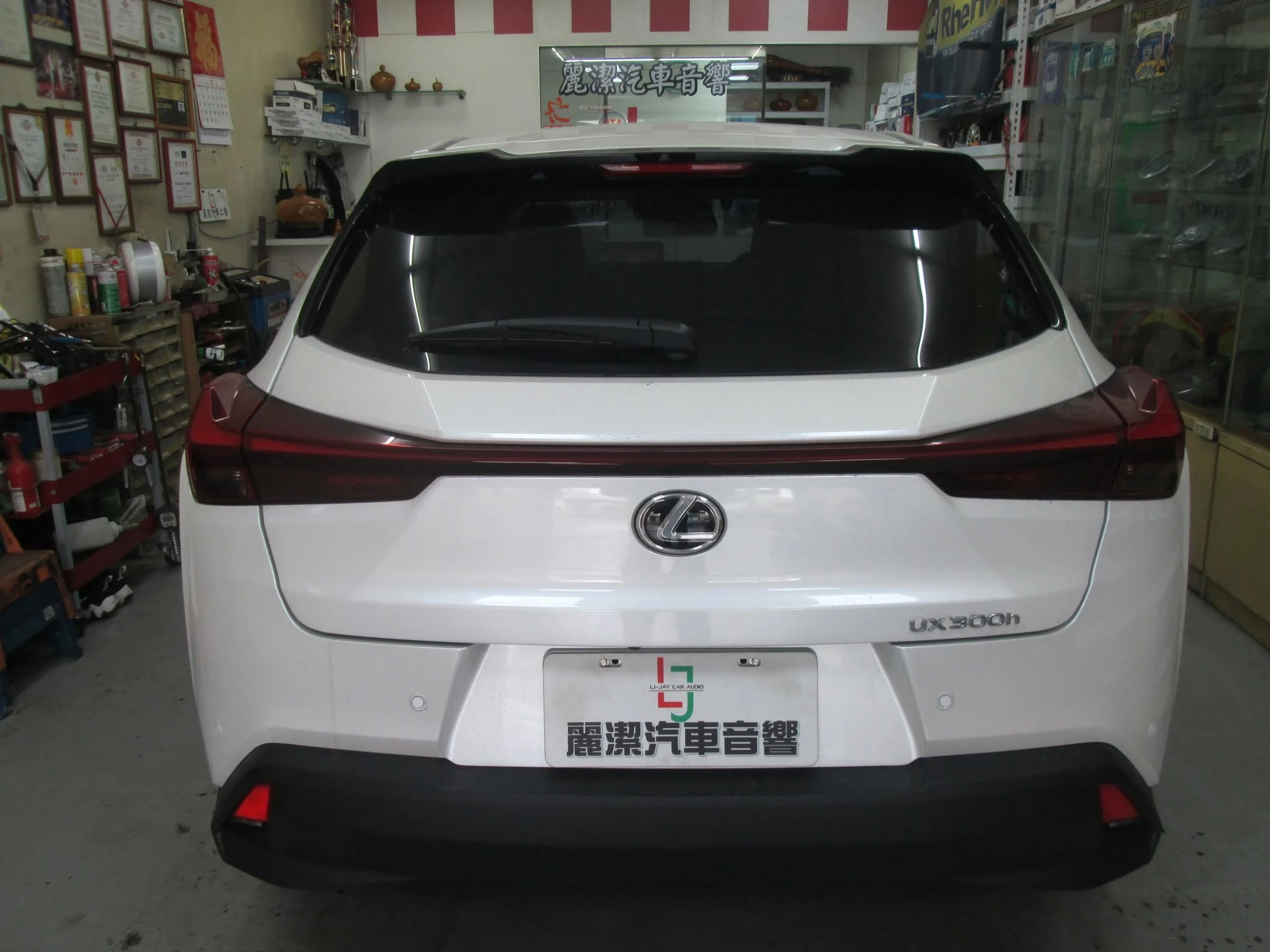 LEXUS-UX300h 軍規頂級四輪供制震隔音