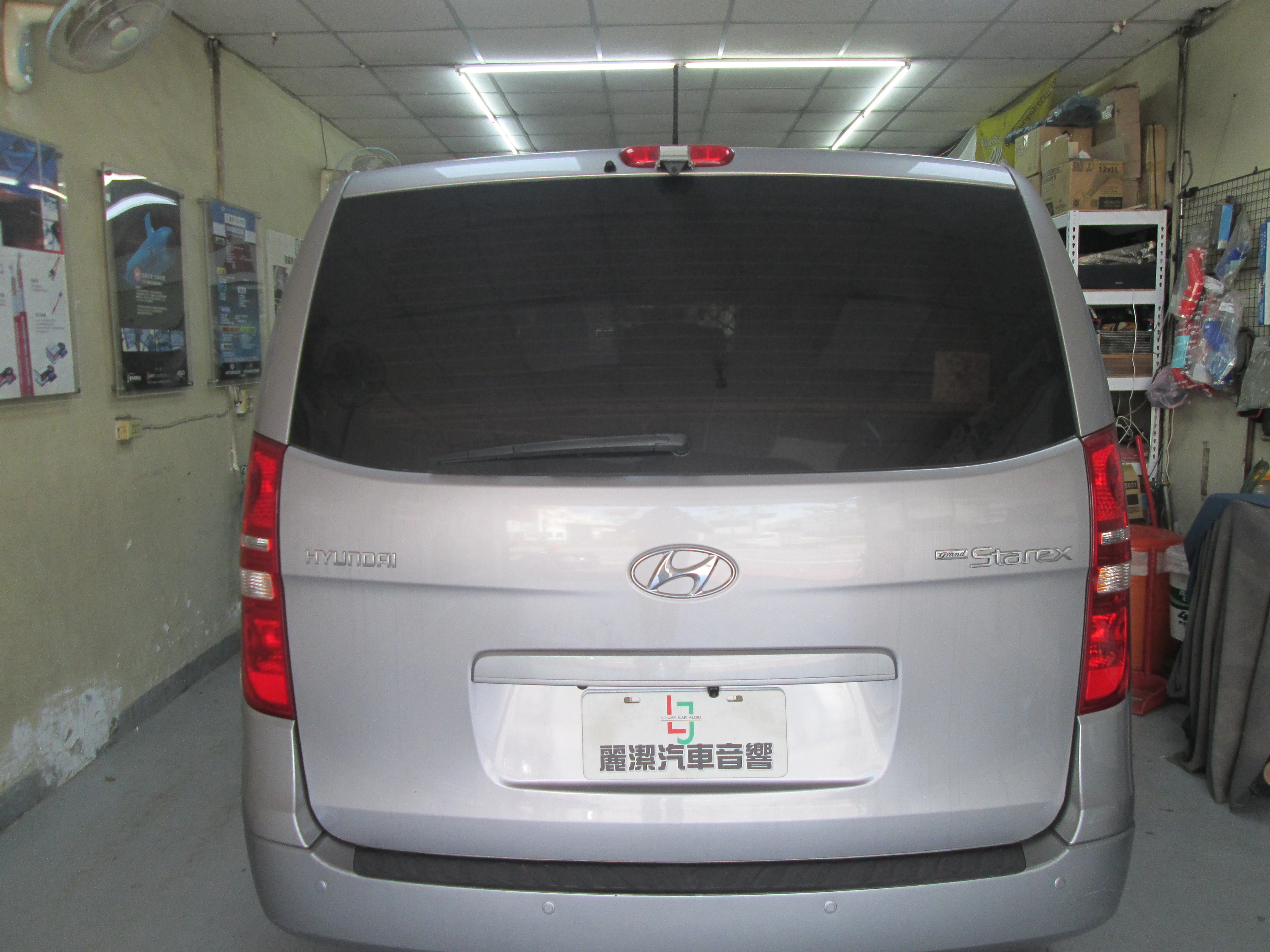 現代箱型車換新的行車記錄器