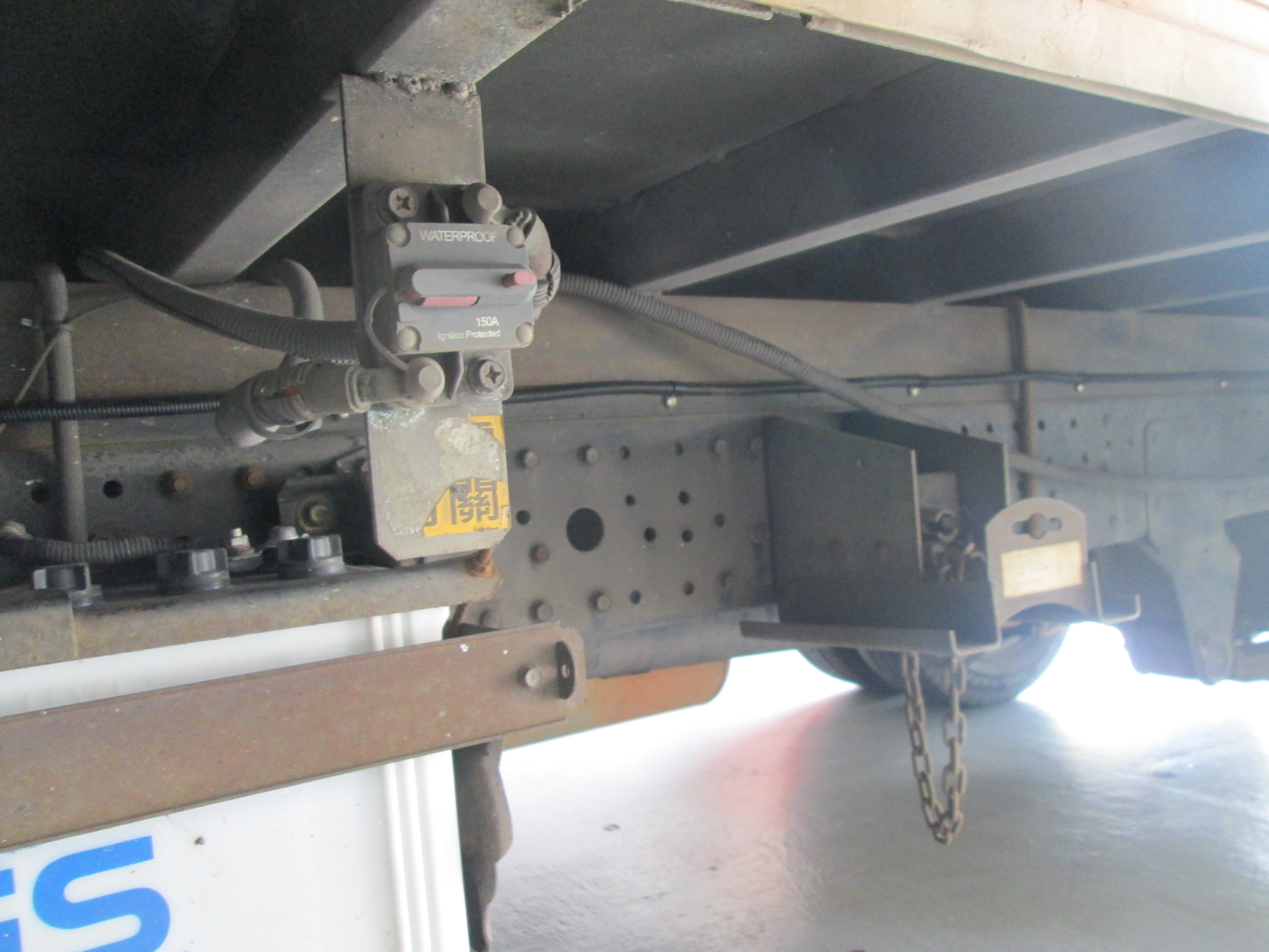 三菱箱型貨車3噸半裝四路行車記錄器