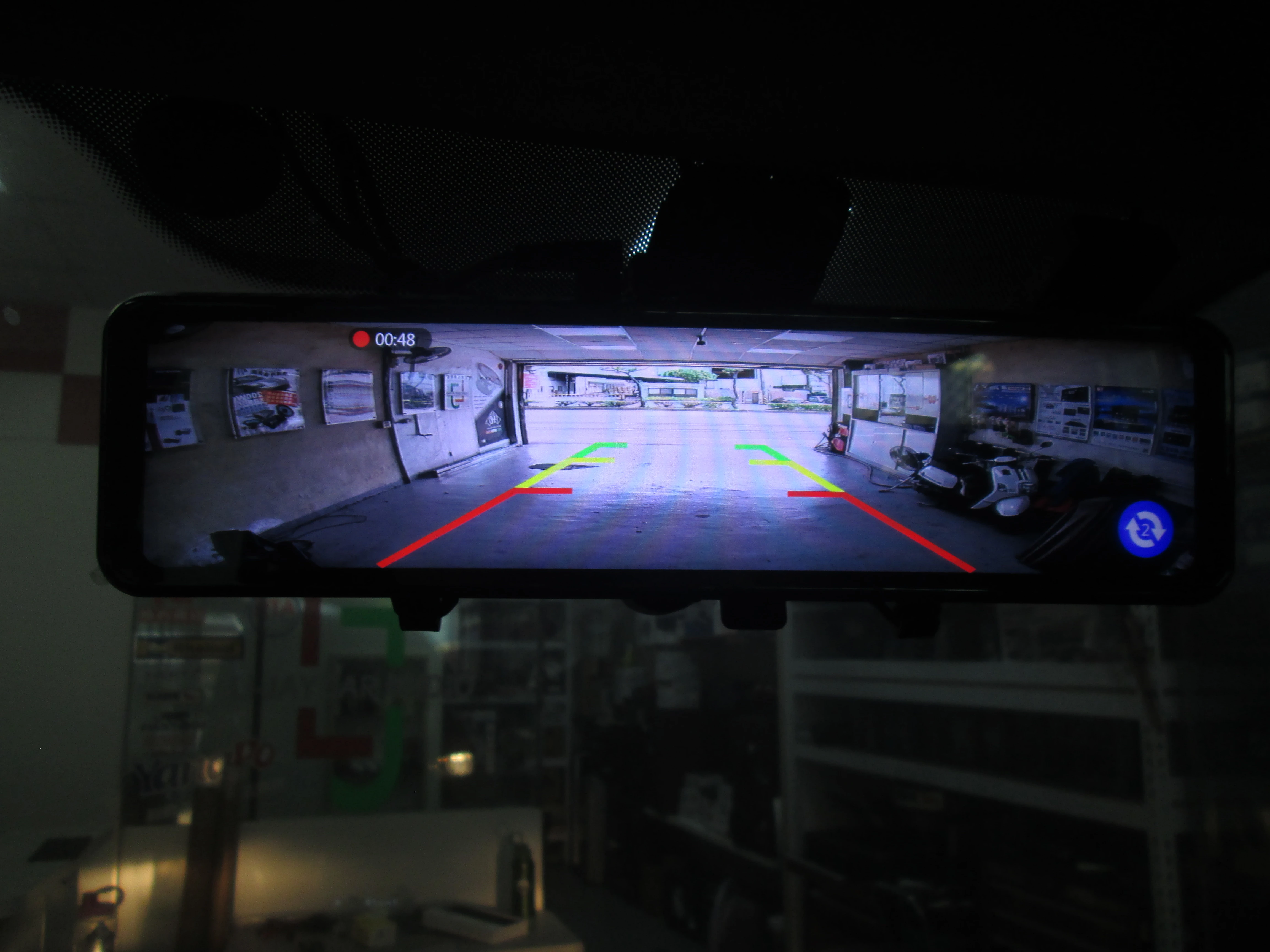 現代箱型車換新的行車記錄器