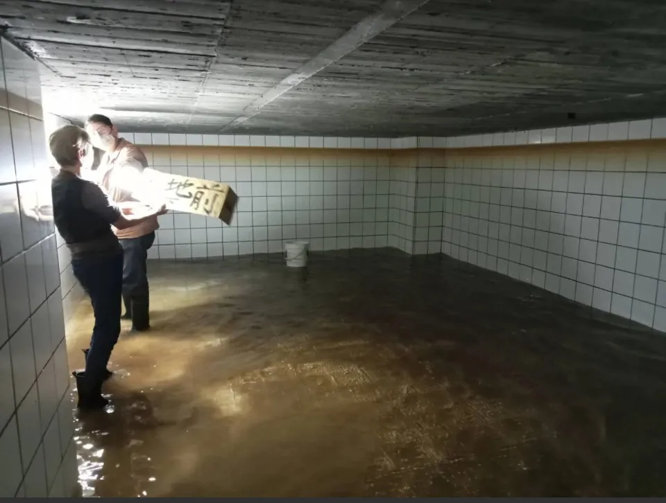 水看起來很乾淨啊，還需要洗嗎？大樓水塔清洗工程/台中洗水塔推薦/台中大樓水塔清洗