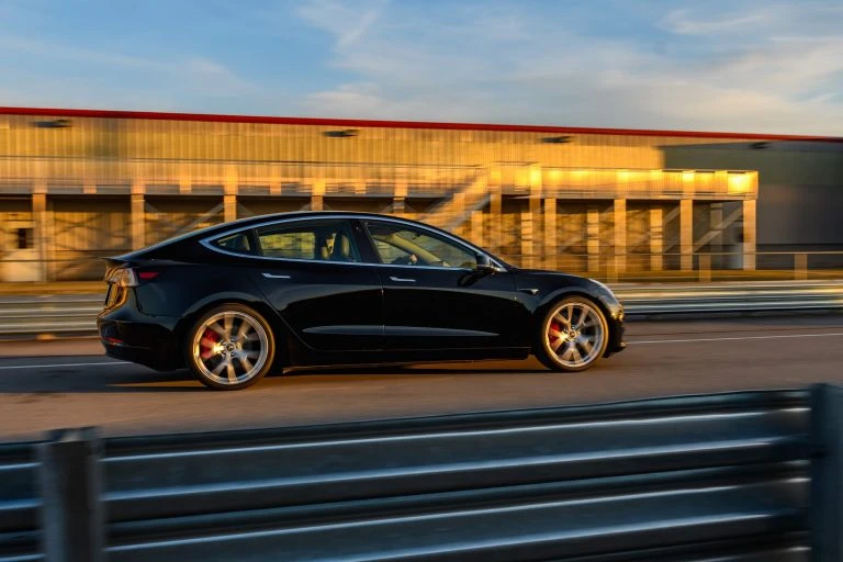 REKUDO 降低短彈簧 – Tesla Model 3 (AWD)