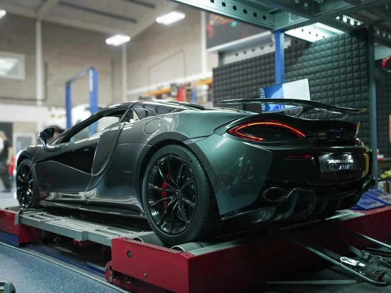 DMS Automotive! 英國超跑電腦專家!